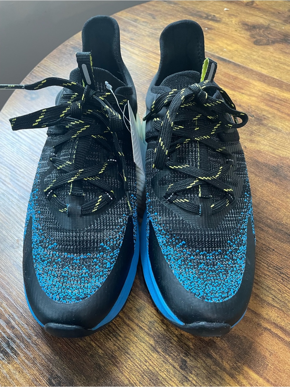 Shoes For Crews Black & Blue Women's Sneakers Slip Resistant - Picture 2 of 3